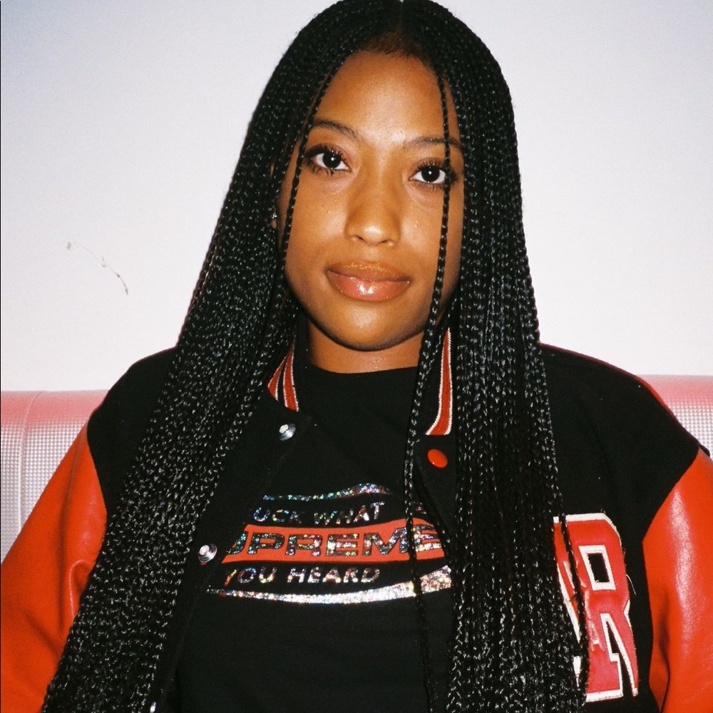 Meet your Posher, Courtney